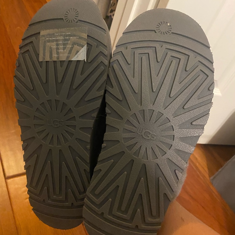 Platform Uggs Worn Once - image 4